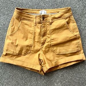 Market & Spruce High-waisted shorts